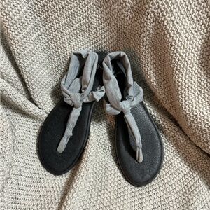 Womens Size 9 Sanuk Yoga Sling Ella Grey Black Slingback Sandals AK105‎